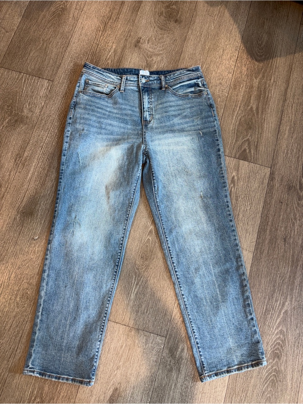 Time and Tru Women's Straight-Leg Jeans in Light Blue Wash